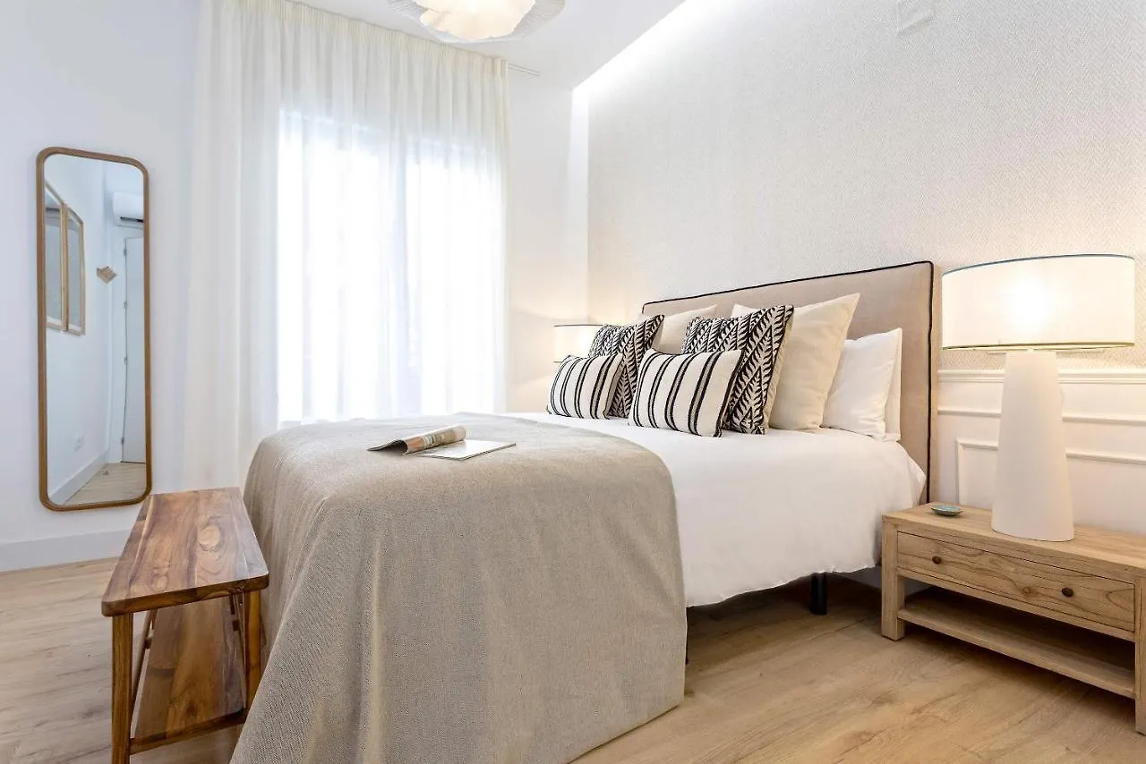 Genteel Home Teatro Soho مالقة شقة
